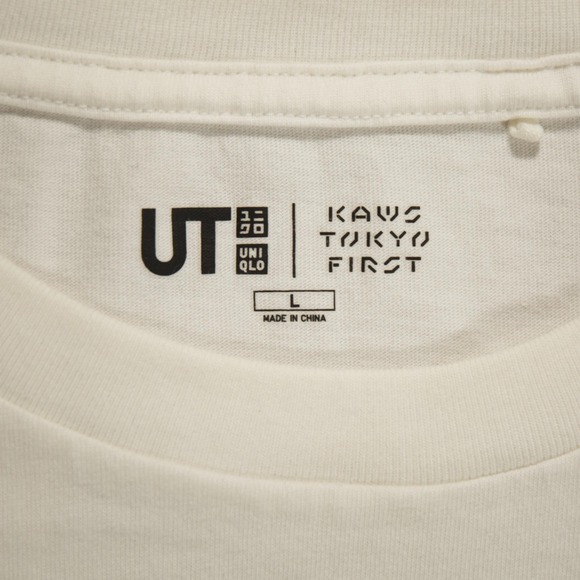 Uniqlo UT KAWS Tokyo First Shirt Mens Large White Companion Tee Streetwear - Picture 3 of 8